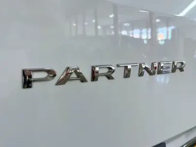 Peugeot Partner 2021 · foto 19