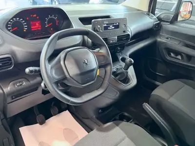 Peugeot Partner 2021 · foto 14