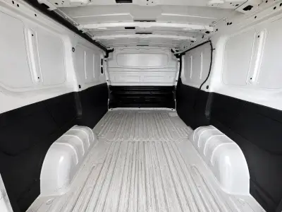 Nissan NV300 2021 · foto 15