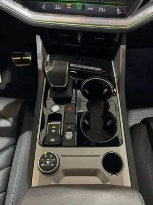 Volkswagen Touareg 2021 · foto 14