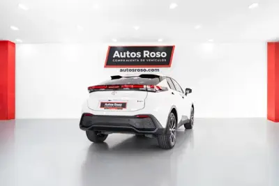 Toyota C-HR 2024 · foto 3
