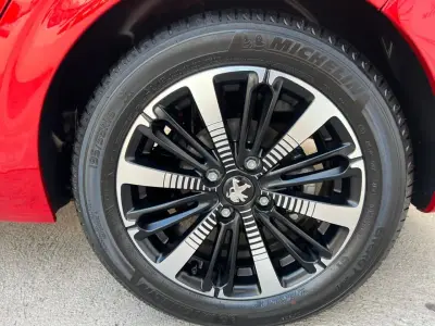Peugeot 208 2019 · foto 13