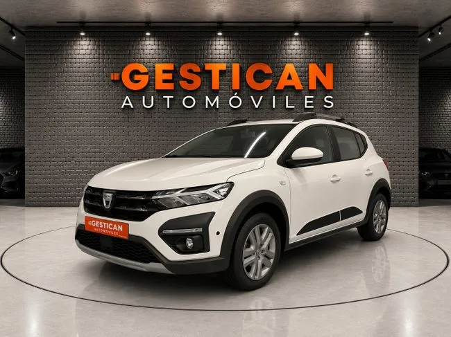 Dacia Sandero 2023 en 4 islas · CEC