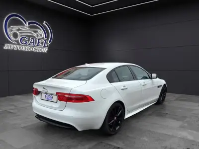Jaguar XE 2016 · foto 3