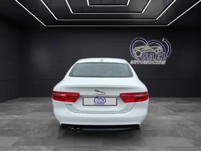 Jaguar XE 2016 · foto 5