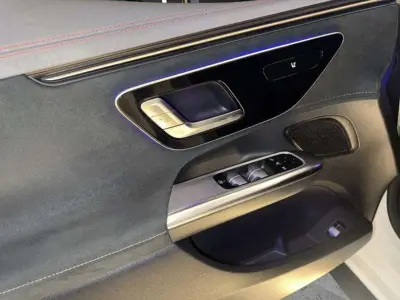 Mercedes-Benz EQE 2023 · foto 14