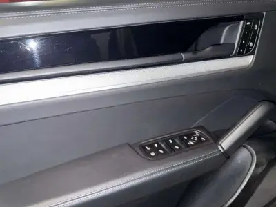Porsche Cayenne Coupe 2024 · foto 14
