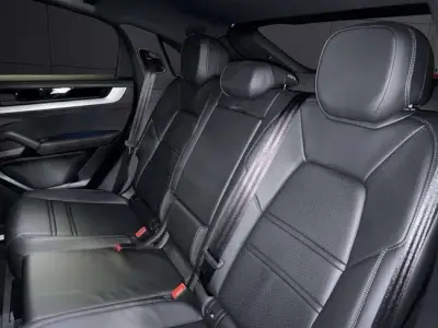 Porsche Cayenne Coupe 2024 · foto 15