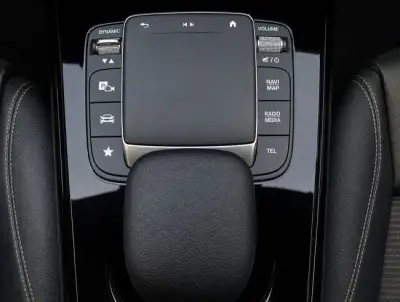 Mercedes-Benz CLA 2023 · foto 9