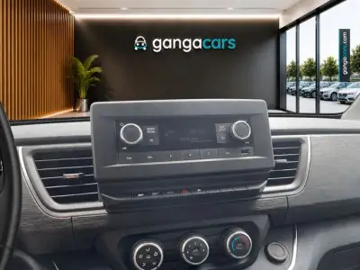 Renault Trafic 2024 · foto 11