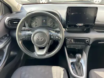 Toyota Yaris 2024 · foto 11