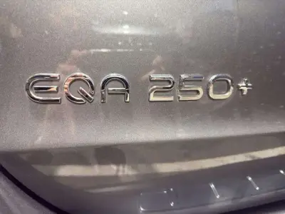 Mercedes-Benz EQA 2024 · foto 8