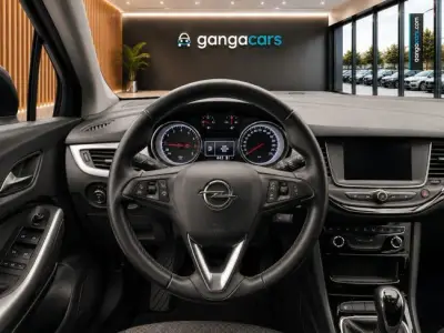 Opel Astra 2021 · foto 9