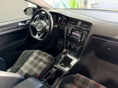 Volkswagen Golf GTI 2017 · foto 8
