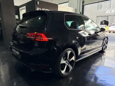 Volkswagen Golf GTI 2017 · foto 3