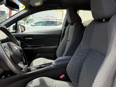 Toyota C-HR 2020 · foto 9