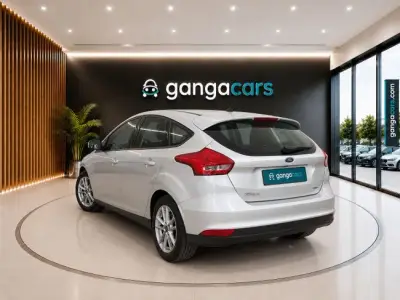 Ford Focus 2015 · foto 5