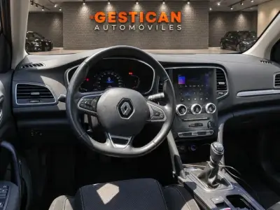Renault Megane 2024 · foto 9