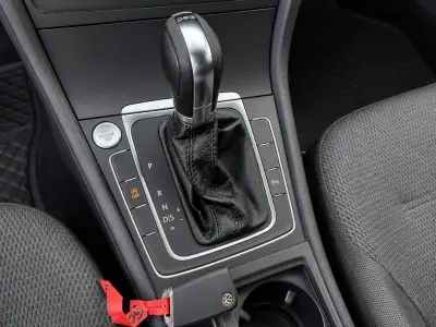Volkswagen Golf 2018 · foto 7