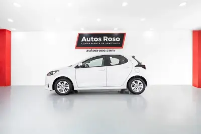 Toyota Yaris 2024 · foto 2