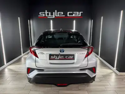 Toyota C-HR 2022 · foto 2