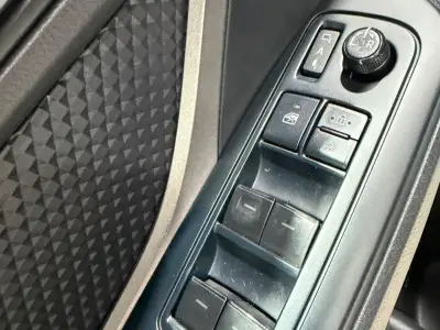 Toyota C-HR 2022 · foto 11