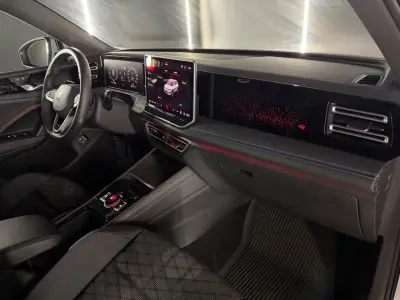 Volkswagen Tiguan 2025 · foto 20
