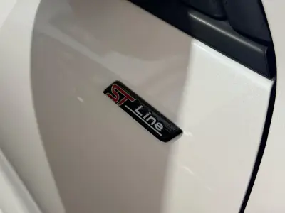 Ford Kuga 2022 · foto 3