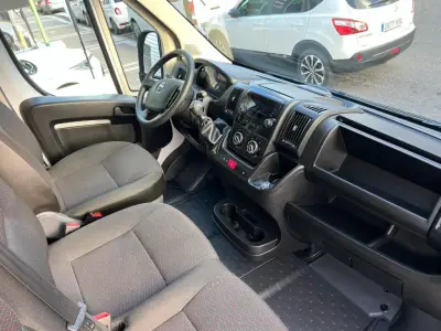 Opel Movano 2022 · foto 8