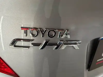 Toyota C-HR 2019 · foto 16