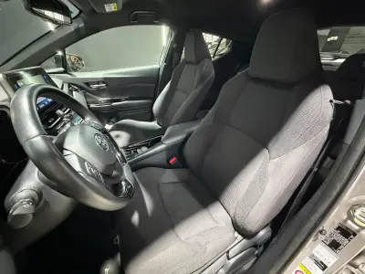 Toyota C-HR 2019 · foto 9