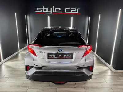 Toyota C-HR 2019 · foto 2