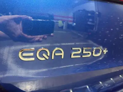 Mercedes-Benz EQA 2024 · foto 8