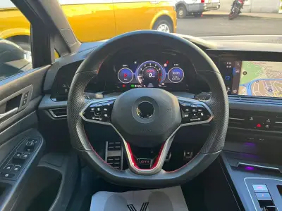 Volkswagen Golf GTI 2022 · foto 9