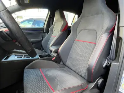 Volkswagen Golf GTI 2022 · foto 4