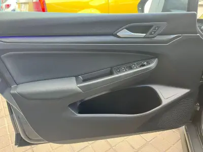 Volkswagen Golf GTI 2022 · foto 8