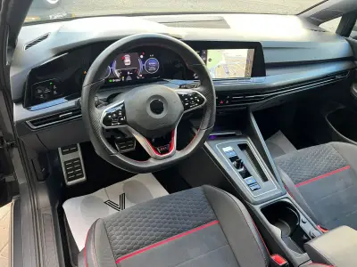 Volkswagen Golf GTI 2022 · foto 6