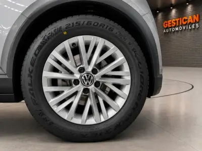 Volkswagen T-Roc 2023 · foto 7