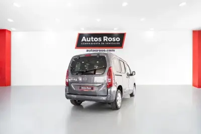 Opel Combo 2023 · foto 3