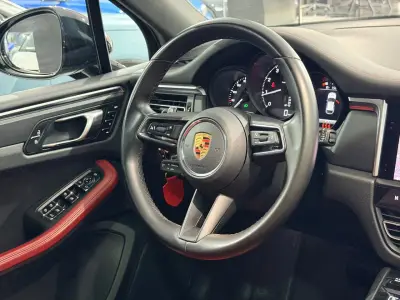 Porsche Macan 2023 · foto 10