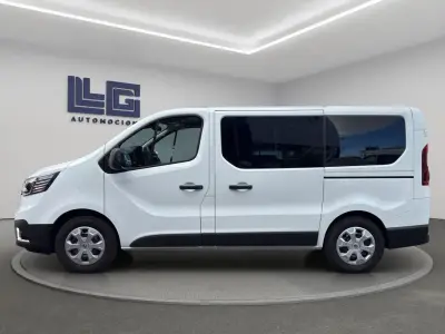 Renault Trafic 2023 · foto 8