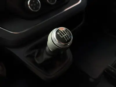 Renault Trafic 2023 · foto 12
