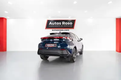 Toyota C-HR 2024 · foto 3