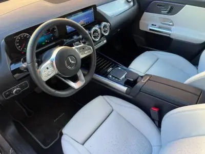Mercedes-Benz EQA 2022 · foto 9
