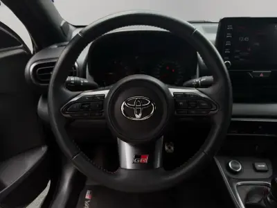 Toyota GR Yaris 2021 · foto 13