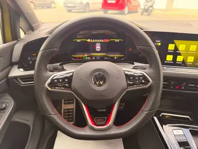 Volkswagen Golf GTI 2022 · foto 6
