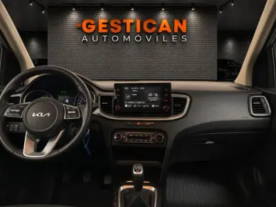 KIA Xceed 2024 · foto 13