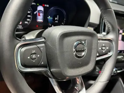 Volvo XC40 2023 · foto 5
