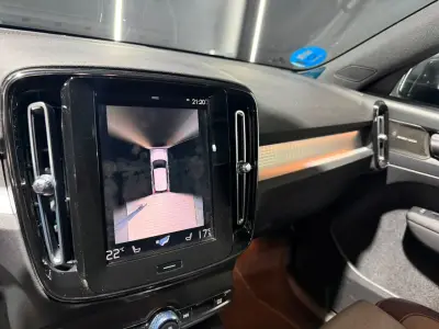 Volvo XC40 2023 · foto 8