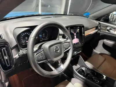Volvo XC40 2023 · foto 6